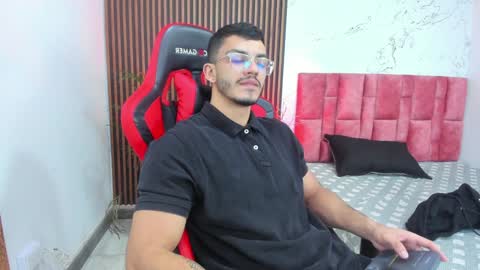 Axel  online show from January 7, 4:18 am