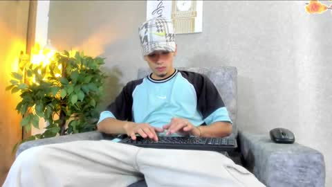 Snapshot of axel_wiliams chatting on October 6, 6:59 pm axel  online show from October 6, 6:59 pm