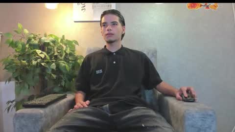 axel  online show from January 7, 11:15 am