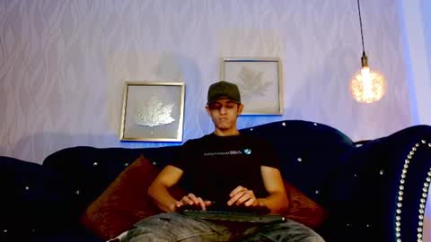 Axel online show from June 9, 6:29 pm