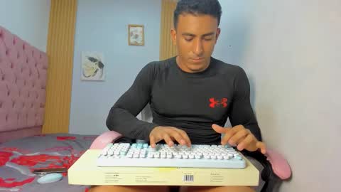 axelsavage042 online show from January 5, 8:12 pm