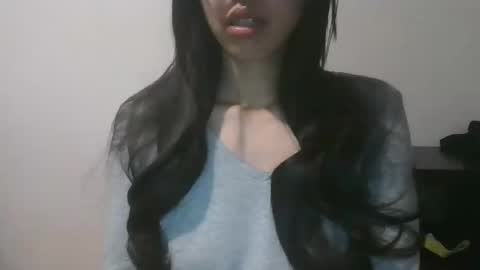 axue online show from December 2, 11:35 pm