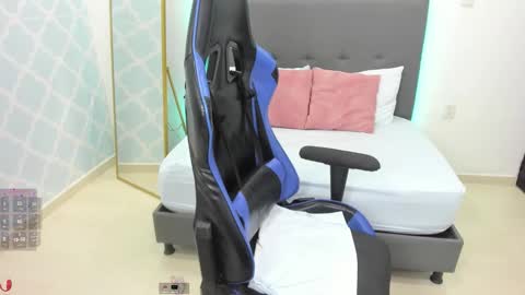 Alyda Jaramillo online show from October 14, 7:17 pm