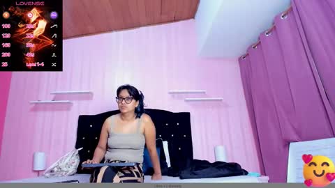 Snapshot of azul_moon chatting on September 13, 3:20 am azul_moon online show from September 13, 3:20 am