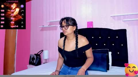 Snapshot of azul_moon chatting on September 19, 3:32 am azul_moon online show from September 19, 3:32 am