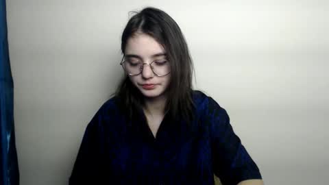 azumi_chan_ online show from February 12, 9:29 pm