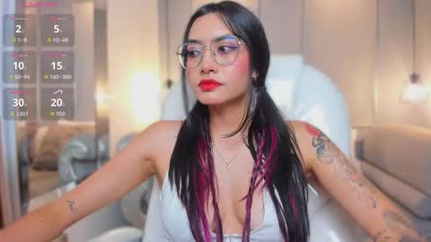 Azura online show from February 11, 9:51 pm