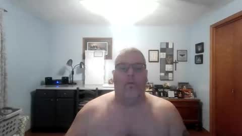 Snapshot of b1gh0rnyguy chatting on October 28, 12:06 pm Cory online show from October 28, 12:06 pm