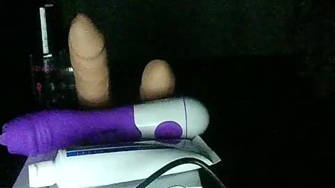 Snapshot of babe4u1234 chatting on December 20, 9:43 am babe4u1234 online show from December 20, 9:43 am