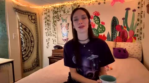 Fern Browning online show from January 9, 3:55 pm