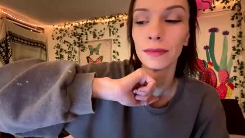 Fern Browning online show from December 3, 1:58 am