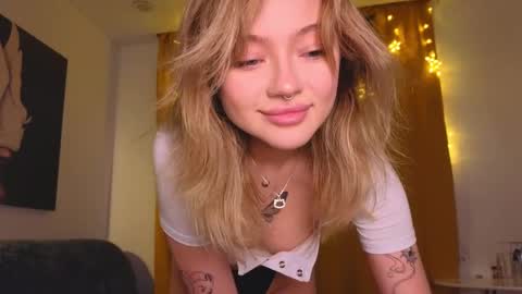 Snapshot of baby_adele chatting on December 24, 6:39 pm bb adele online show from December 24, 6:39 pm