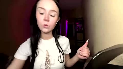 Adeline online show from May 1, 9:53 pm