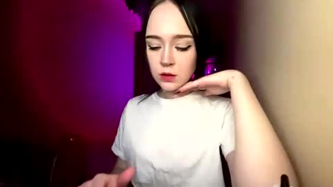 Adeline online show from April 27, 6:38 pm