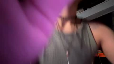 Snapshot of baby_buddha chatting on February 1, 12:40 am baby buddha online show from February 1, 12:40 am