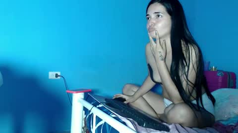 baby_dancer_21 online show from December 31, 2:40 am