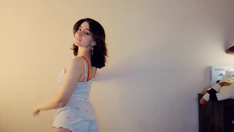 Emily online show from March 8, 7:12 am