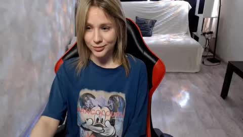 baby_kitte online show from March 4, 7:27 am