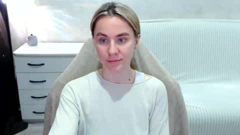 baby_kitte online show from November 14, 4:36 am