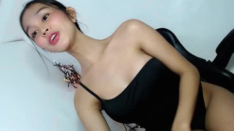 baby_zoexx online show from December 2, 12:53 am