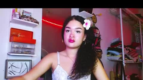 babybombom08 online show from May 15, 1:47 am
