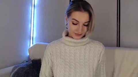 Kate online show from December 20, 4:25 pm