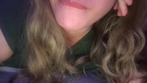 babyhoney333 online show from May 2, 12:05 am