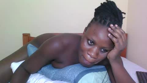 PRISCILLAH online show from February 7, 8:01 pm