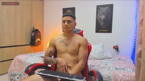 bad_boy__777 online show from September 25, 7:10 pm