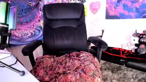 Bratty Lanita - independent online show from January 25, 12:17 am