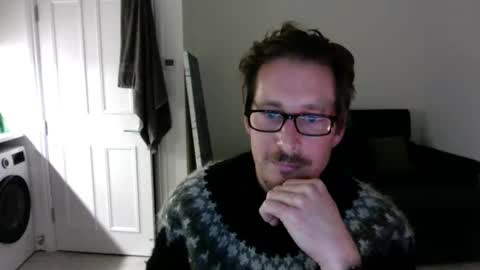 Snapshot of bad_dad43 chatting on October 12, 10:00 pm Bad dad43 online show from October 12, 10:00 pm