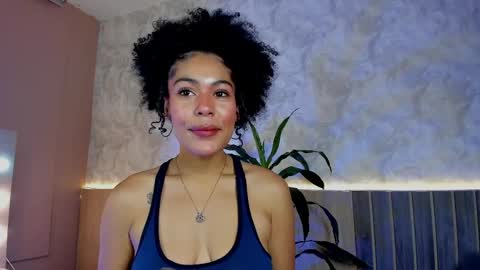 BADDIE DELAYLA online show from April 16, 7:03 pm