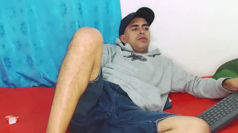 Juan Help us reach 100 likes online show from February 9, 1:00 am