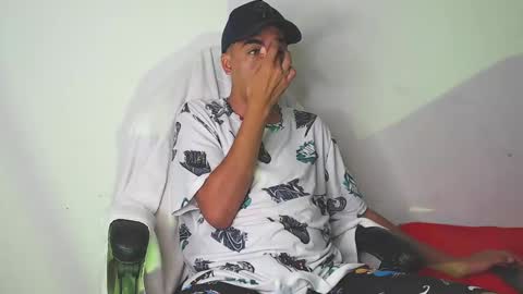 Juan Help us reach 100 likes online show from January 30, 11:11 am