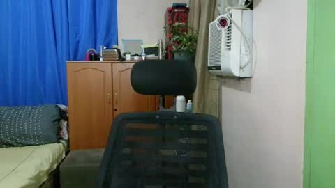 baggage00 online show from June 29, 4:39 pm