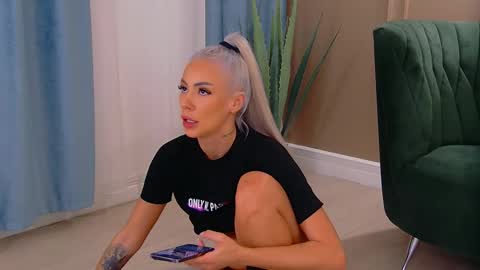 bailey_rush online show from October 10, 4:46 pm