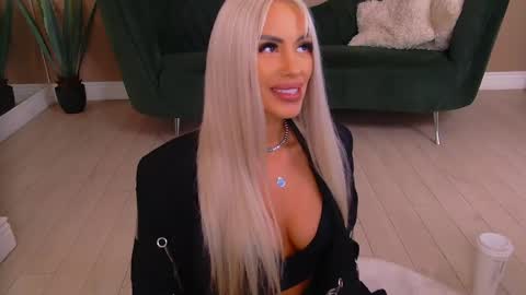 bailey_rush online show from March 28, 7:04 pm