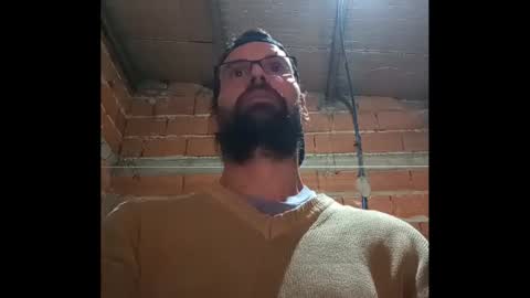 Ezequiel online show from October 15, 2:15 am