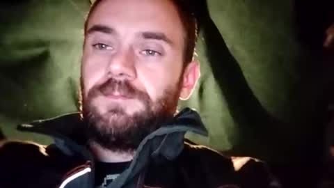 Snapshot of bananek98 chatting on October 3, 7:22 pm bananek online show from October 3, 7:22 pm