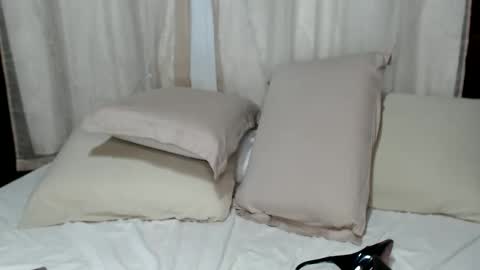 BARBARA DOMME online show from April 14, 6:22 pm