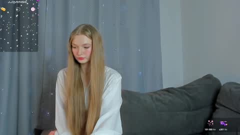 Kendall online show from December 1, 9:17 pm