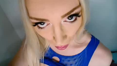 Snapshot of barbi_bentley chatting on October 12, 8:07 am Barbi Bentley online show from October 12, 8:07 am