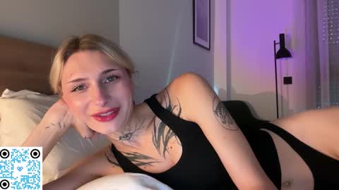My name is Molly. Please say hello I like talking to you. If you have any wishes or obscene desires please use the tip menu online show from September 29, 4:17 pm