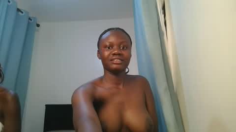 queen online show from March 4, 9:28 am