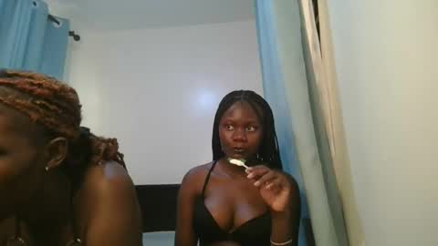 queen online show from March 12, 1:15 pm