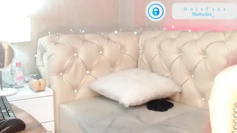 barbiefox_ online show from March 2, 11:31 pm