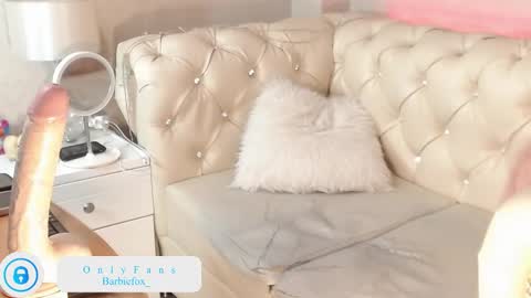 barbiefox_ online show from October 9, 1:00 am