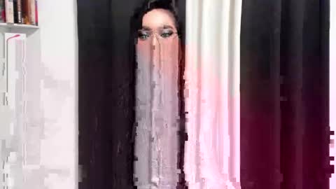 Snapshot of barbiekharie chatting on January 10, 6:49 pm Issa Trap online show from January 10, 6:49 pm