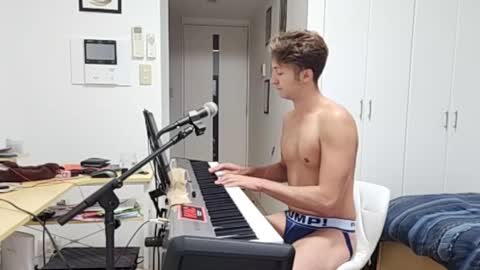 Snapshot of barebritpianist chatting on October 14, 7:22 am BareBritPianist online show from October 14, 7:22 am