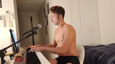 Snapshot of barebritpianist chatting on October 3, 4:04 pm BareBritPianist online show from October 3, 4:04 pm